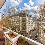 Guestready - High-Rise Haven In The 20Th